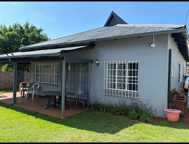 3 BEDROOM FREEHOLD FOR SALE IN EDENDALE